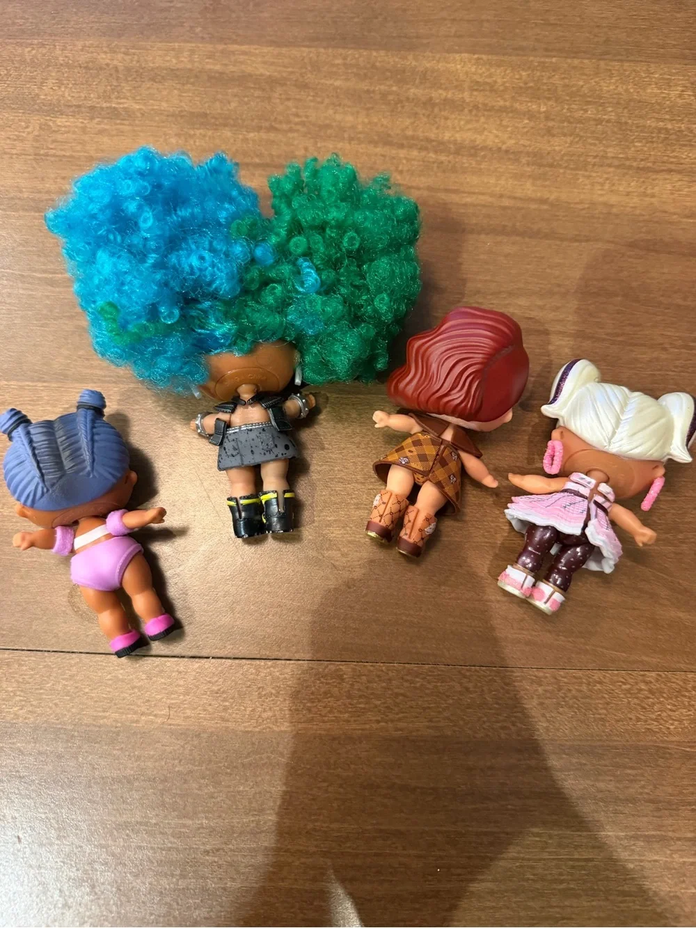 Lot of 4 L.O.L. Surprise! fashion mini dolls